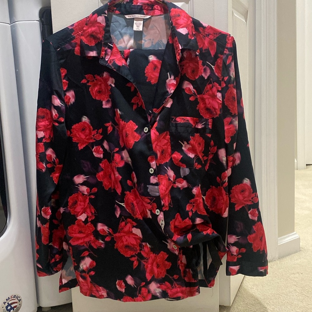 Victoria Secret Rose Pattern silky-like ladies pajamas Sz M